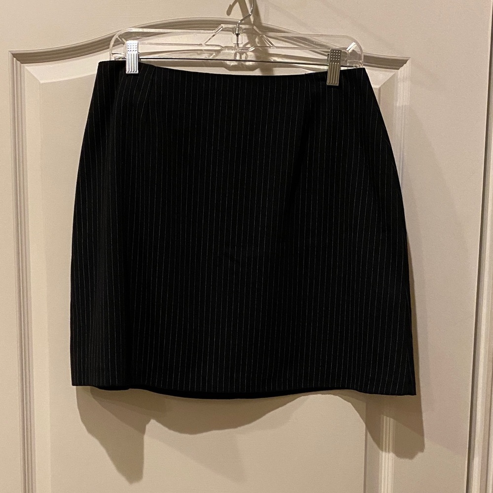 Elegant Black Pinstripe Mini Skirt